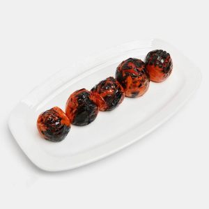 یک سیخ گوجه کبابی